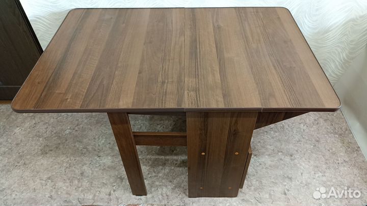 Стол книжка в б/у