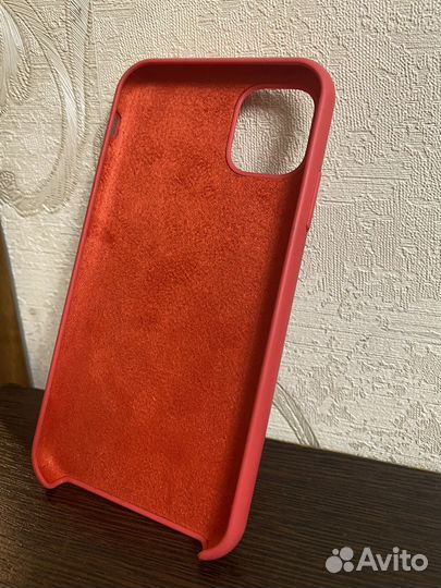 Чехол на iPhone 11