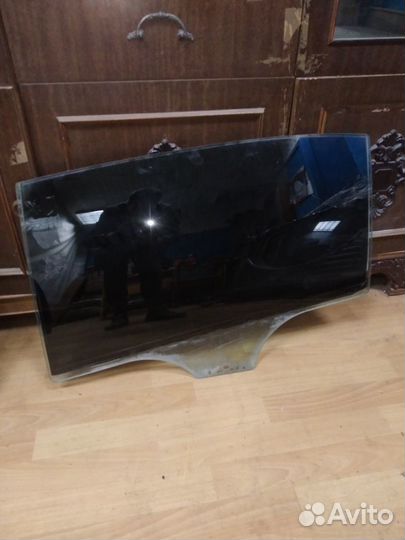 Стекло заднее левое BMW F01 F02