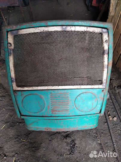 Капот трактора юмз