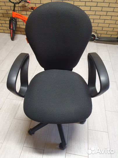 Компьютерное кресло новое