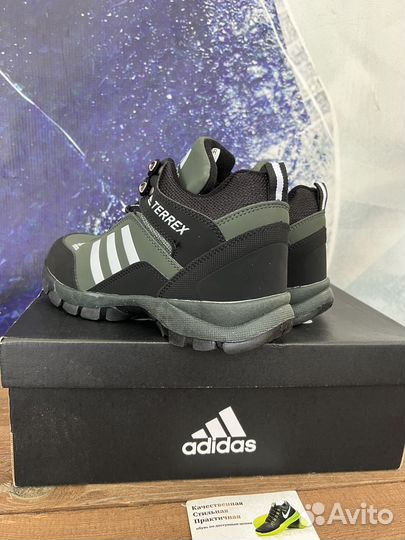 Кроссовки новые зимние Adidas