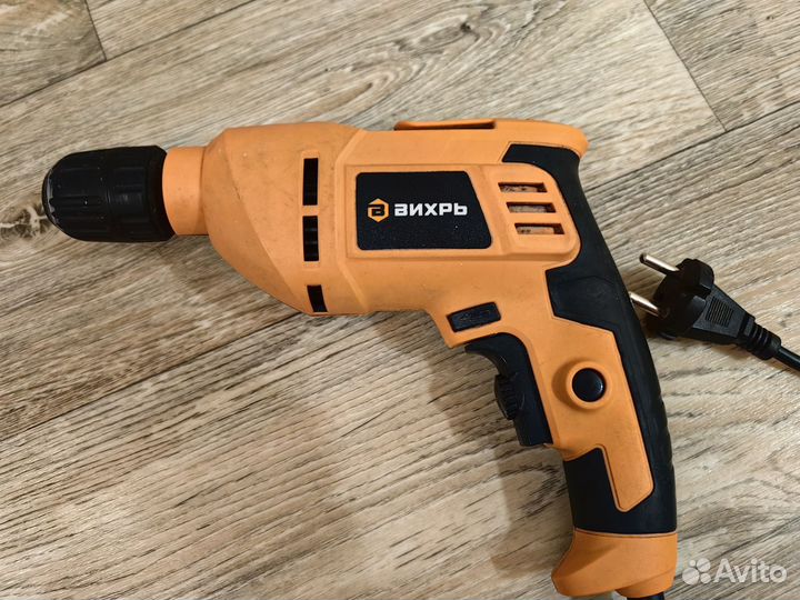 Дрель вихрь