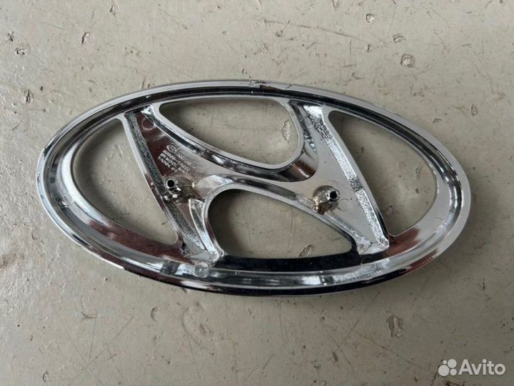 Эмблема Hyundai Solaris 1 2015