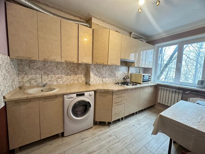 2-к. квартира, 46 м², 2/5 эт.