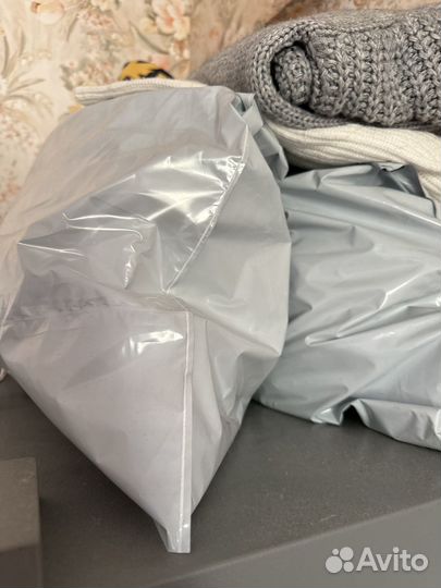 Большой пакет с вещами