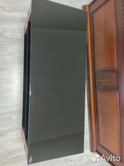 Стеклянная тумба под тв