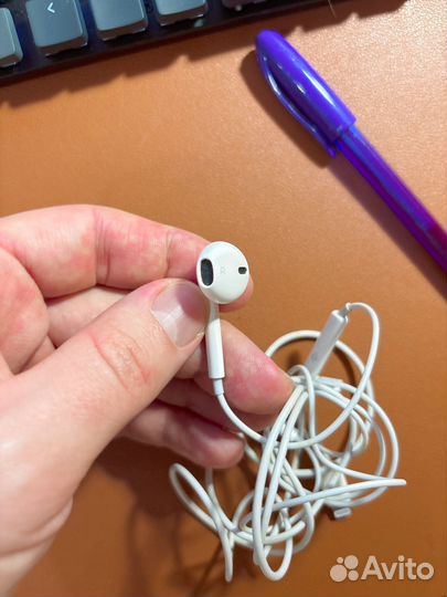 Наушники apple earpods с разъемом lightning