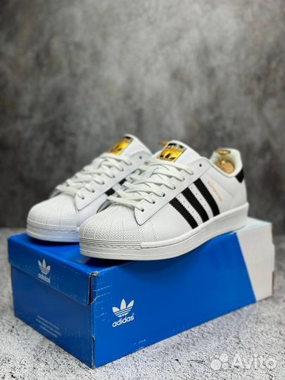 Adidas superstar