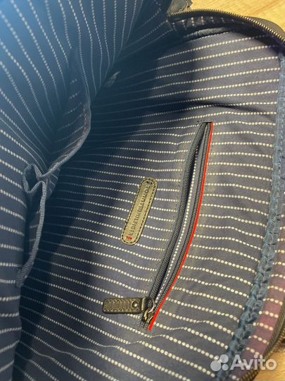 Tommy hilfiger (Сумка под ноутбук)
