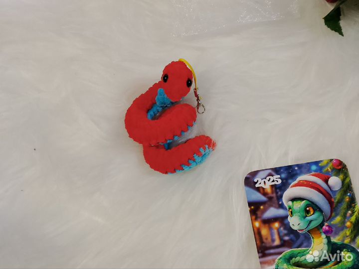 Вязаная змея игрушка ручной работы