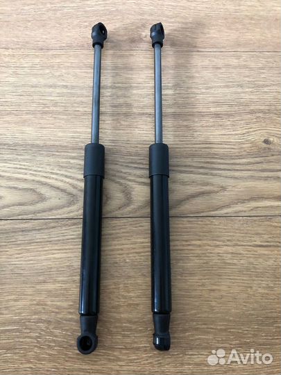 Амортизатор капота BMW 3 Е46