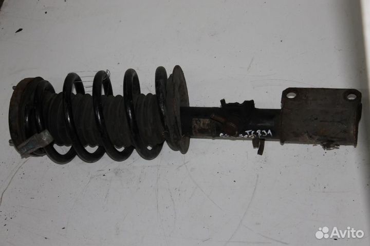 Стойка амортизатора передняя левая BMW X5