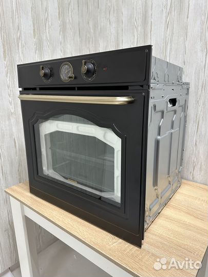 Электрический духовой шкаф Gorenje BO6735CLB