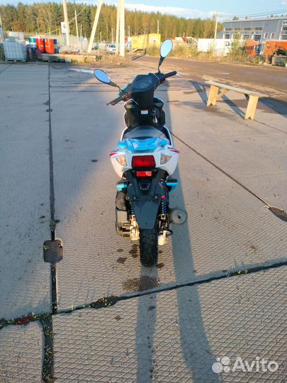 Скутер Omaks f22