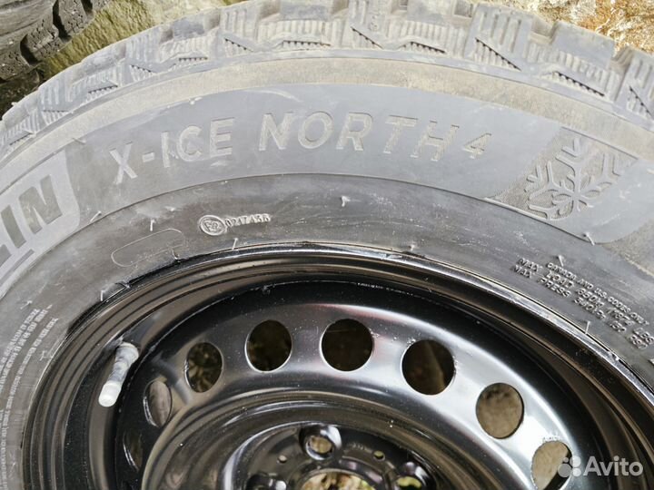 Michelin X-Ice North 4 215/65 R16 102T