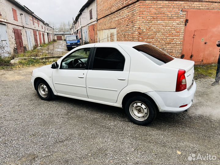 Renault Logan 1.6 МТ, 2014, 180 000 км