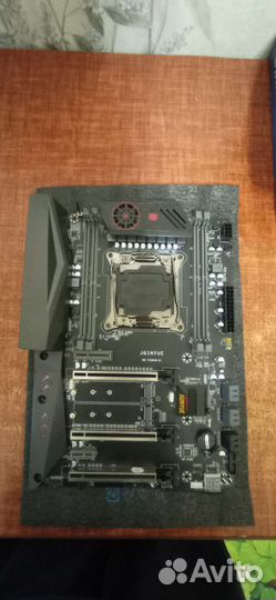 Материнская плата с процесором Xeon e5 2666