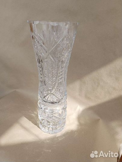 Большая хрустальная ваза