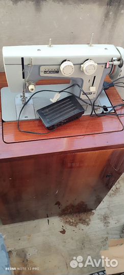 Швейная машинка чайка 3