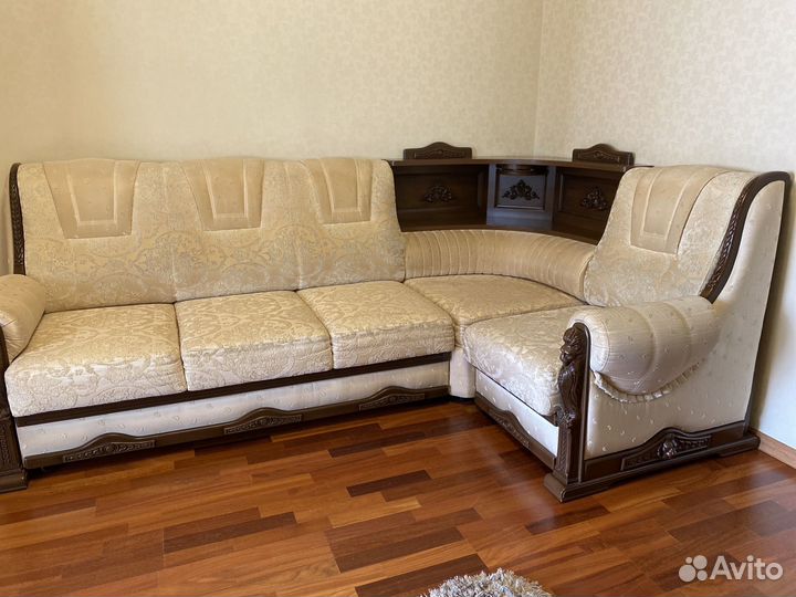 Угловой диван