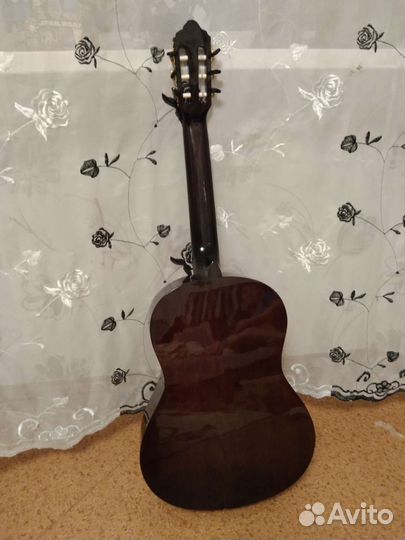 Акустическая гитара