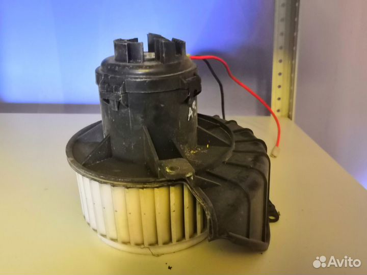 Моторчик печки компрессор Opel Astra H