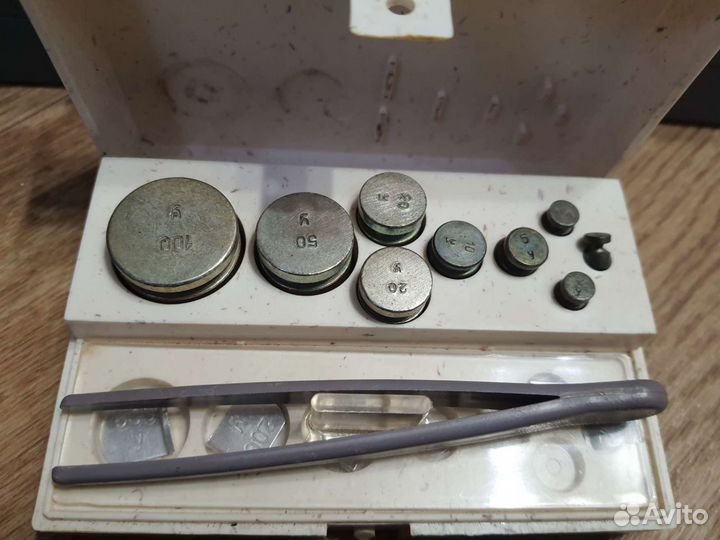 Весы учебные с гирями вгу-1 СССР