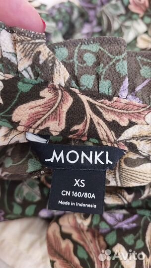 Платье monki xs