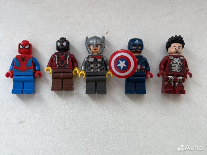 Lego Марвел минифигурки