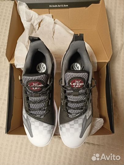 Баскетбольные кроссовки