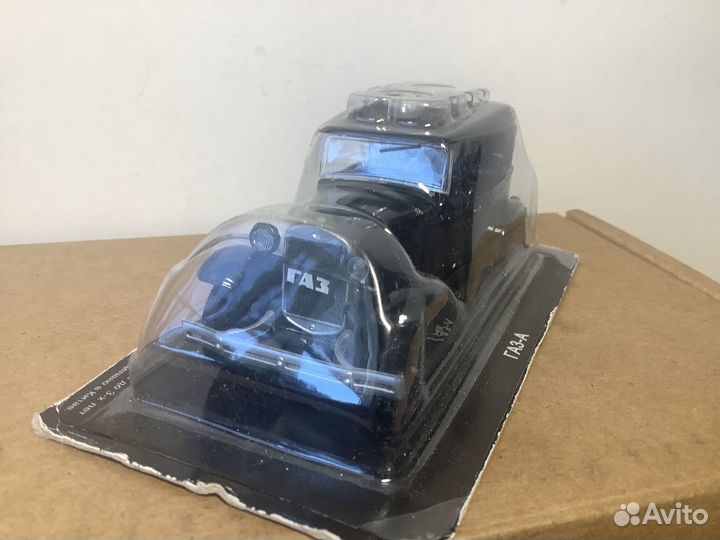 Модель автомобиля газ-А 1:43 деа