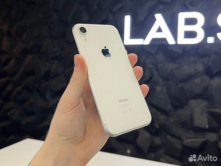 iPhone Xr, 64 ГБ