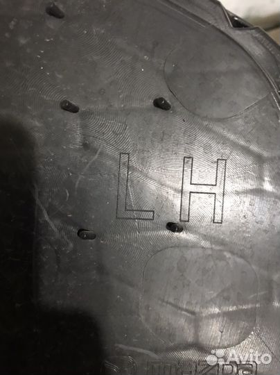 Накладка переднего бампера Mazda 3 BL