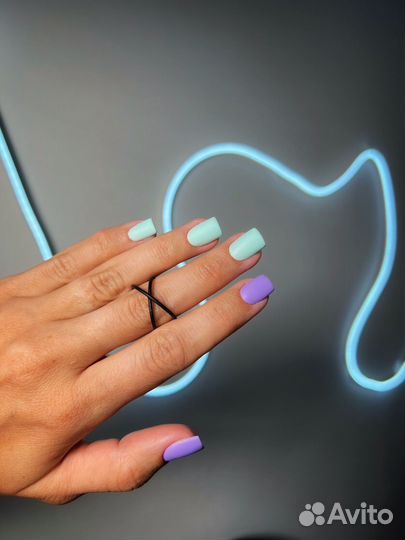 Модель на маникюр