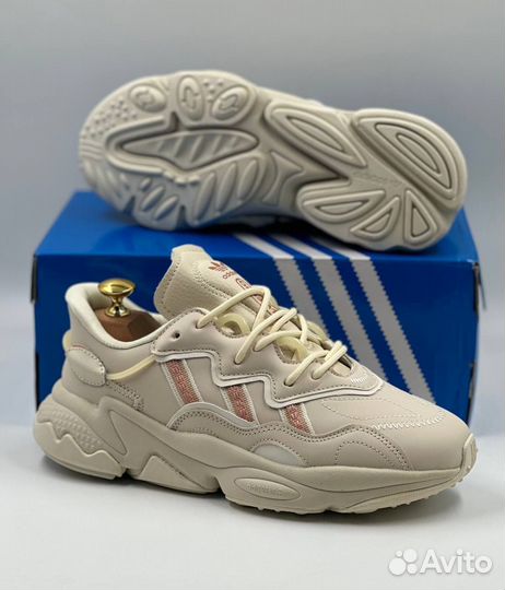 Кроссовки adidas ozweego