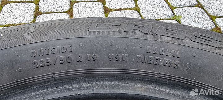 Continental CrossContact UHP 235/50 R19