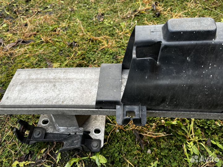 Усилитель бампера Ситроен с4