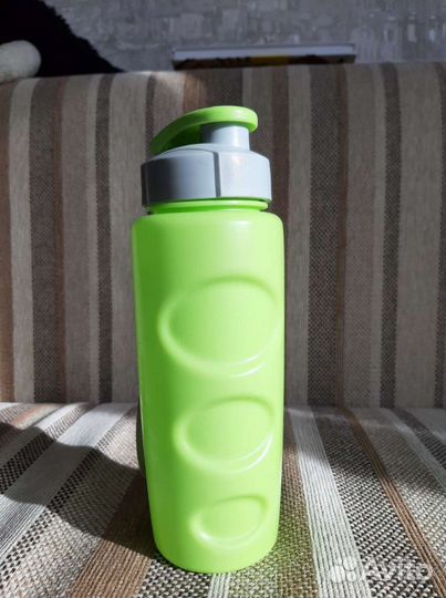 Спортивная бутылка для воды