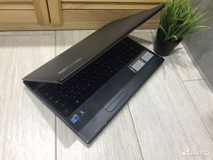 Acer Aspire 5733