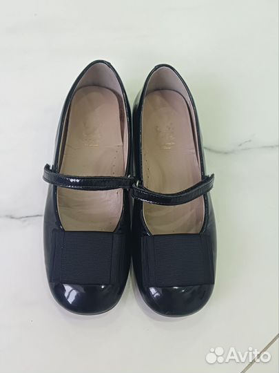 Туфли для девочки 33 размер черные