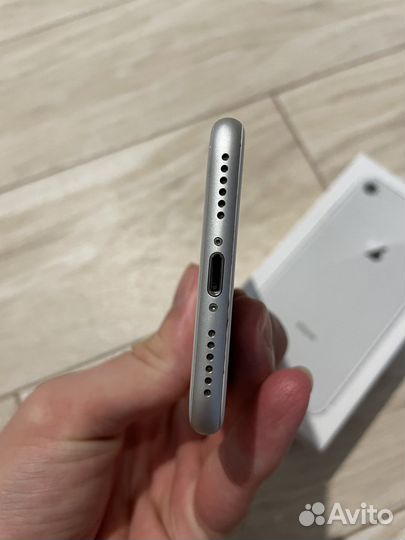 Телефон iPhone