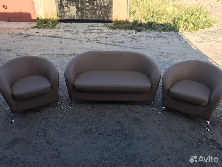 Диван с креслами