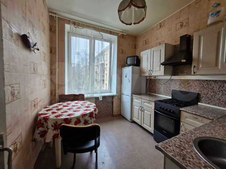 2-к. квартира, 57,5 м², 3/5 эт.