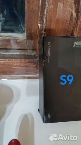 Коробка и чехол от телефона Galaxy S9