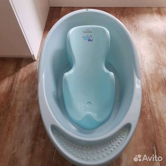 Ванночка для купания с горкой