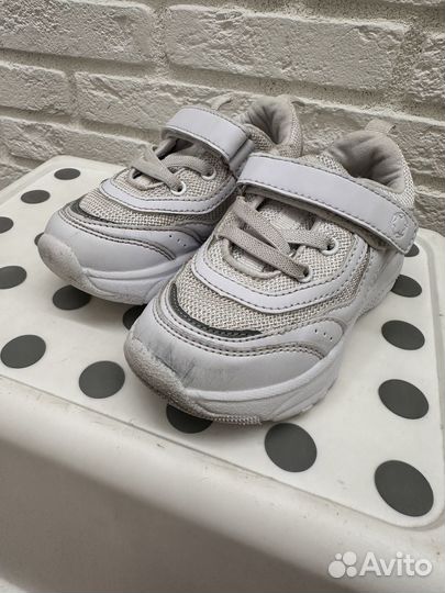 Кроссовки для девочки 26 размер