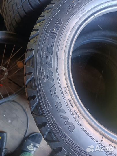 Goodyear Wrangler AT/SA 235/65 R17