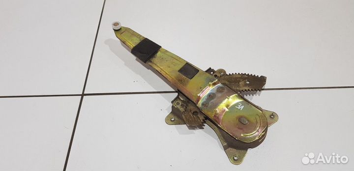 Стеклоподъемник электрический задний левый