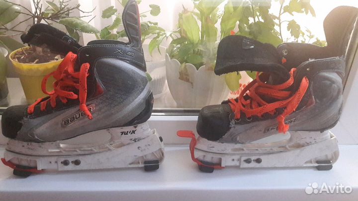 Коньки хоккейные